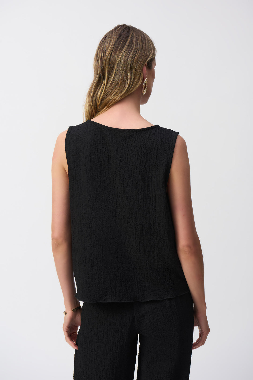 SEERSUCKER ASYMMETRICAL SLEEVELESS TOP