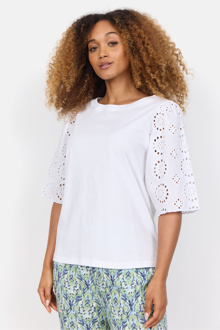 EYELET SLEEVE TEE