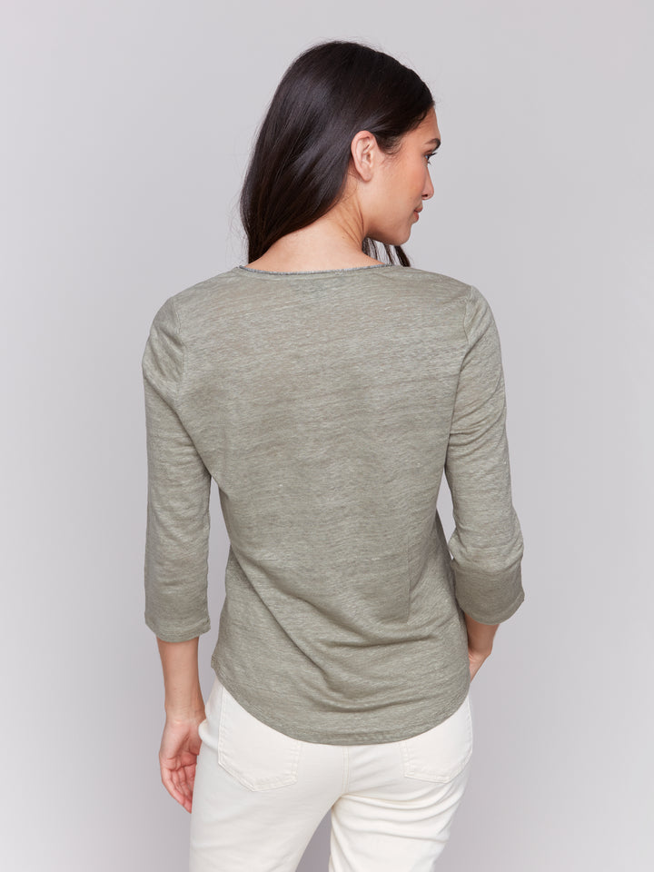 3/4 SLEEVE V-NECK TOP