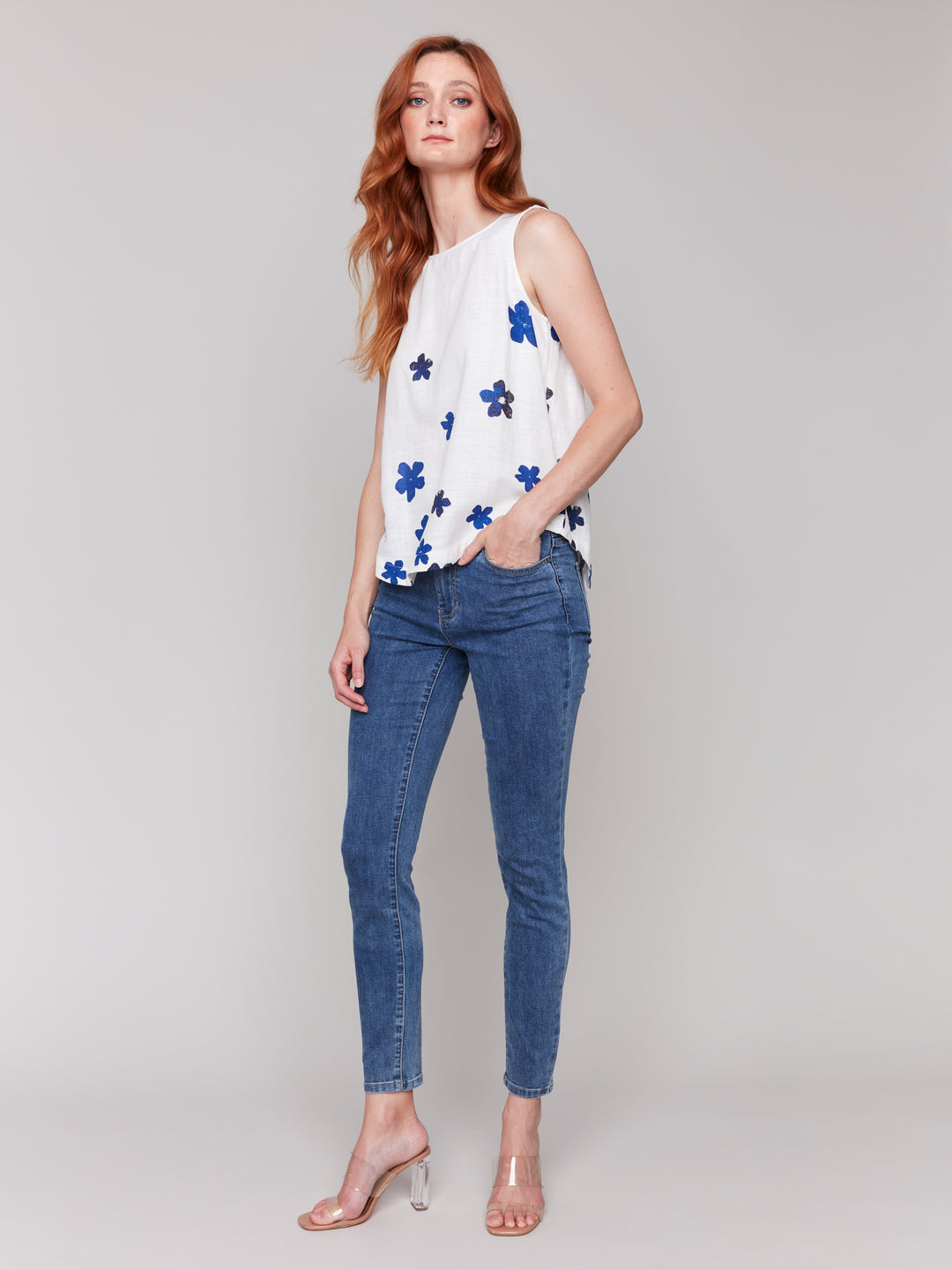 COASTAL BORDER FLORAL SLEEVELESS TOP