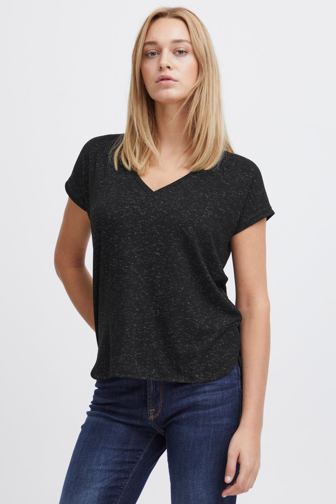 REBEL V-NECK TEE