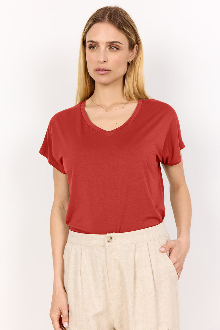 Soya Concept Fall 2025 
Made from soft and lightweight material, this basic t-shirt style top features a flattering v-neck. Keep it light, simple and clean while pairing it with your favourite casual jeans for a comfortable and stylish outfit.