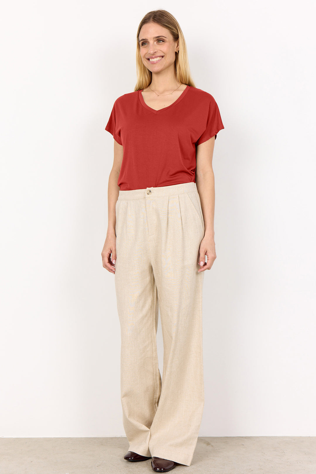 LYOCELL V-NECK TEE
