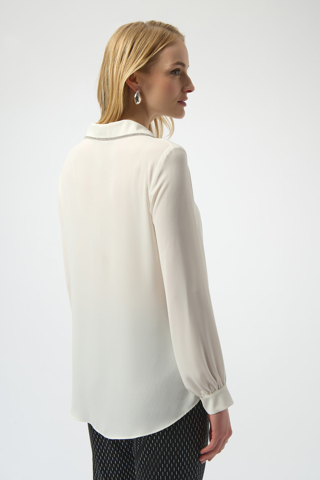 GEORGETTE POPOVER WITH RHINESTONE TRIM COLLAR