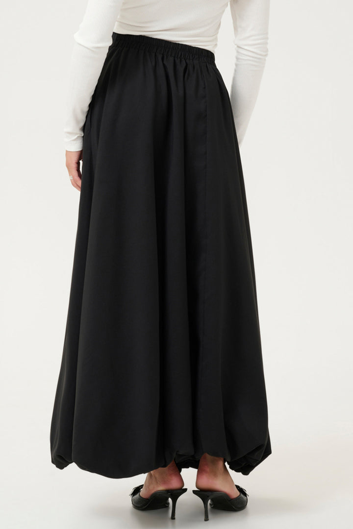 BLACK BUBBLE HEM SKIRT