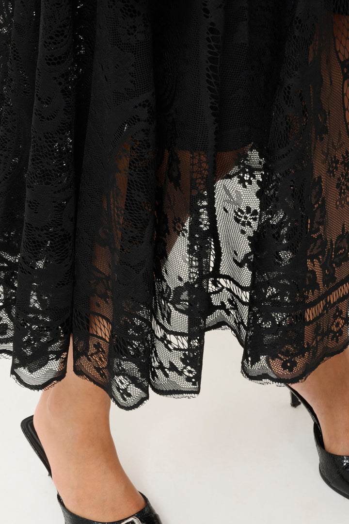 BLACK LACE SKIRT