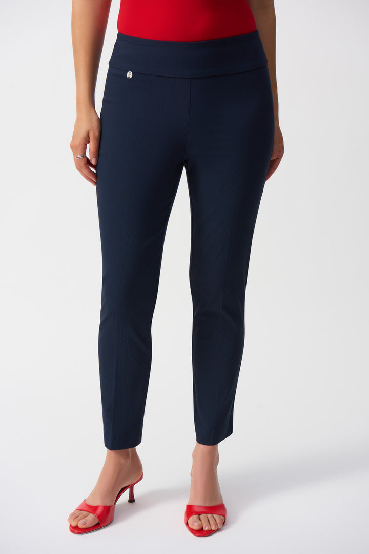 TEXTURED JACQUARD CROP PANT