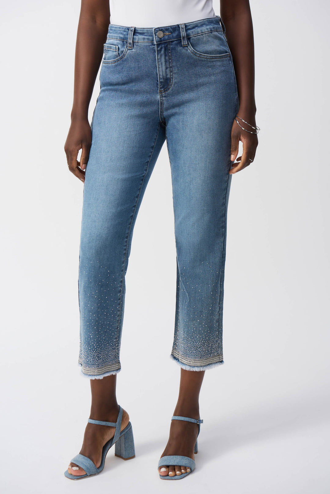 GRADIENT RHINESTONE HEM STRAIGHT CROP JEAN