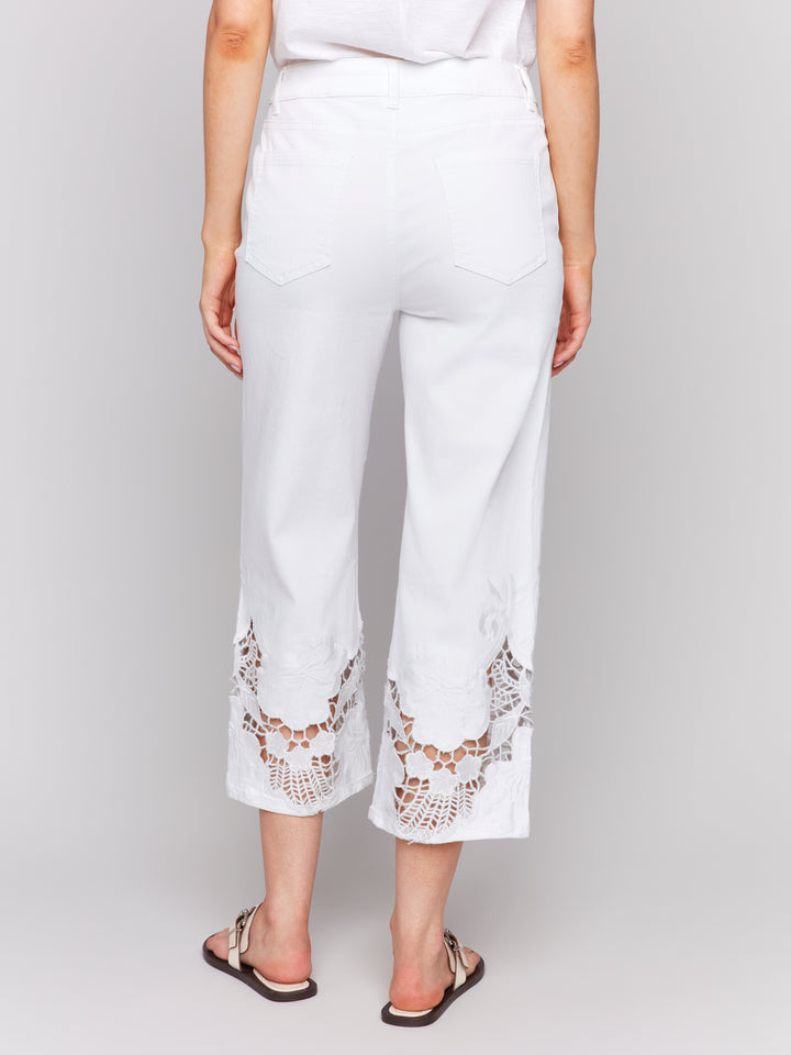 WHITE CROP JEAN WITH FLORAL LACE HEM
