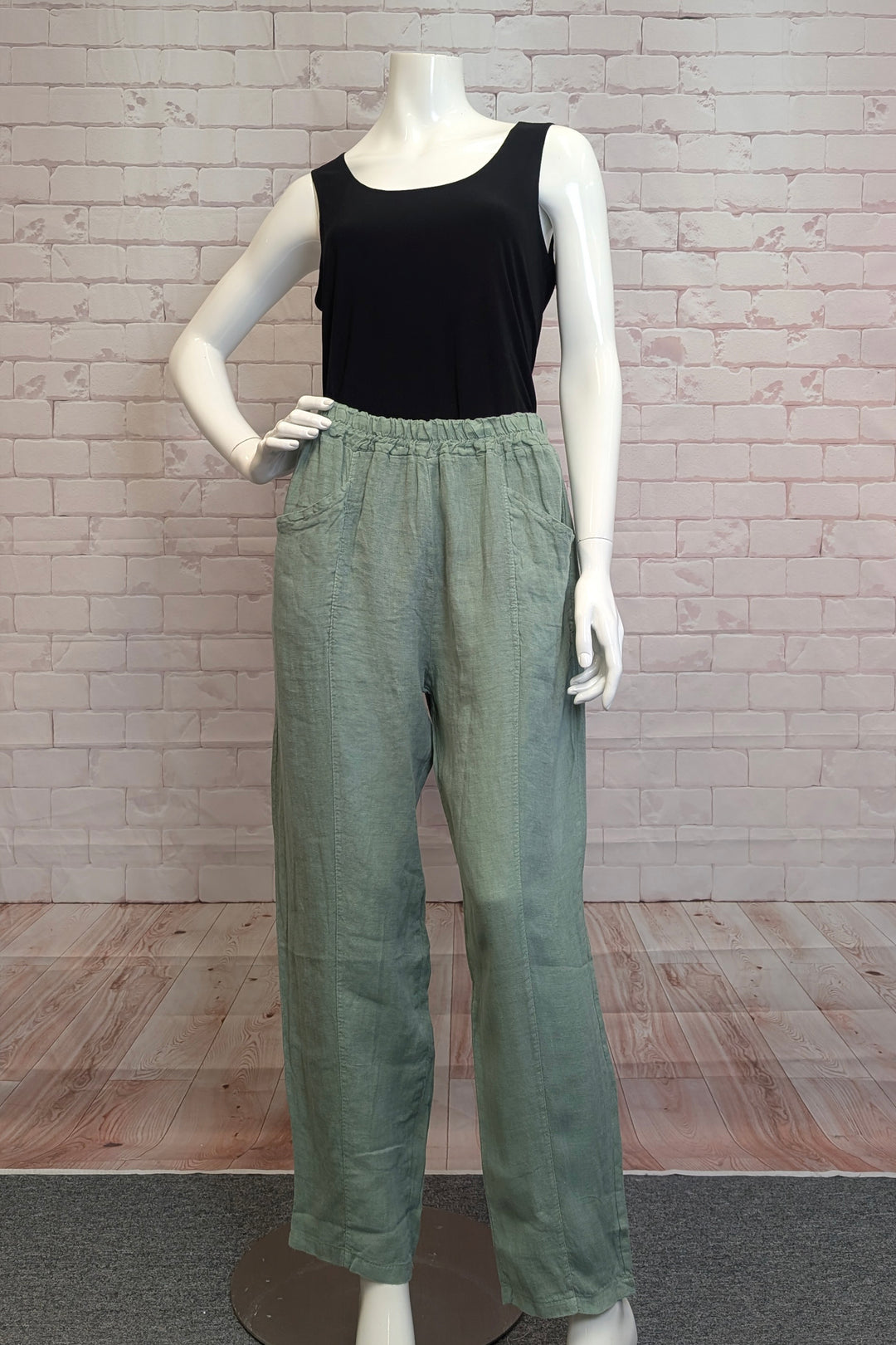 PANT WITH POCKETS