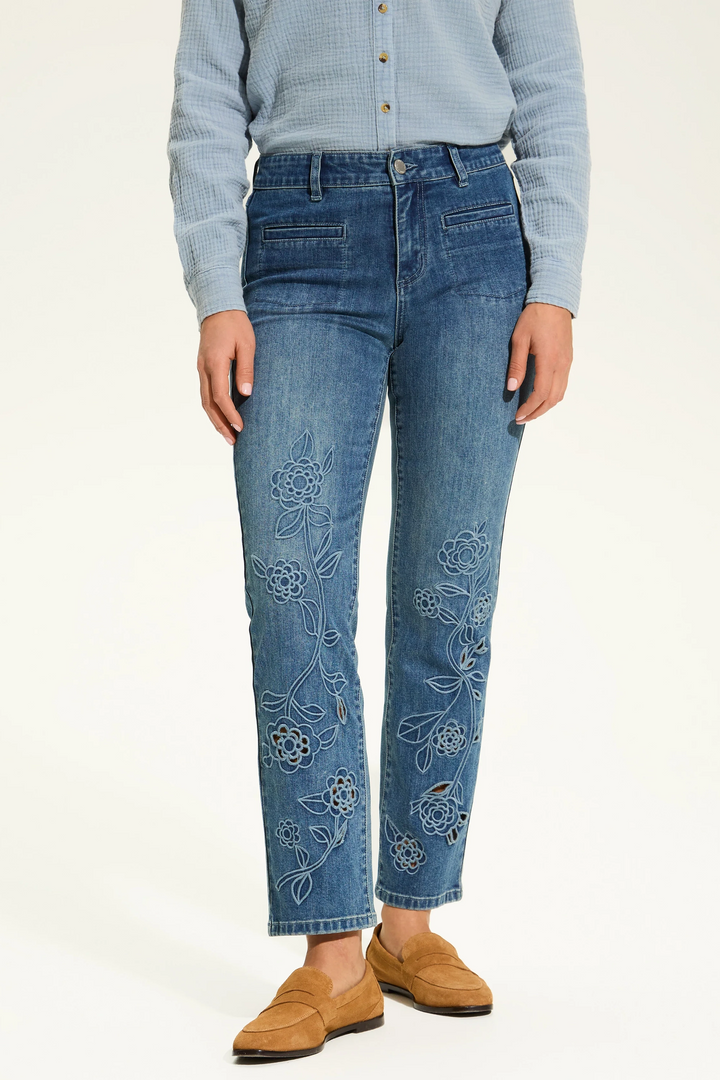 FDJ Spring 2025  a versatile essential for your wardrobe! Crafted from a premium fabric blend, this ankle boot features classic jeans style and a soft cotton blend for ultimate comfort. Its mid-weight denim with smooth texture and slight fading on the thigh add a touch of sophistication. 