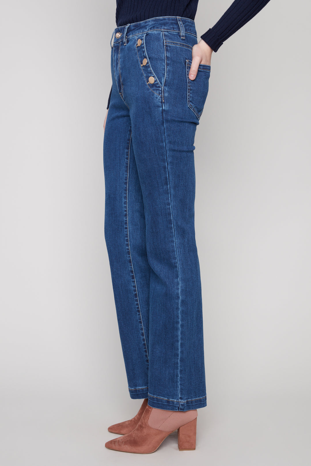 FLARE JEAN WITH BUTTON POCKET DETAIL
