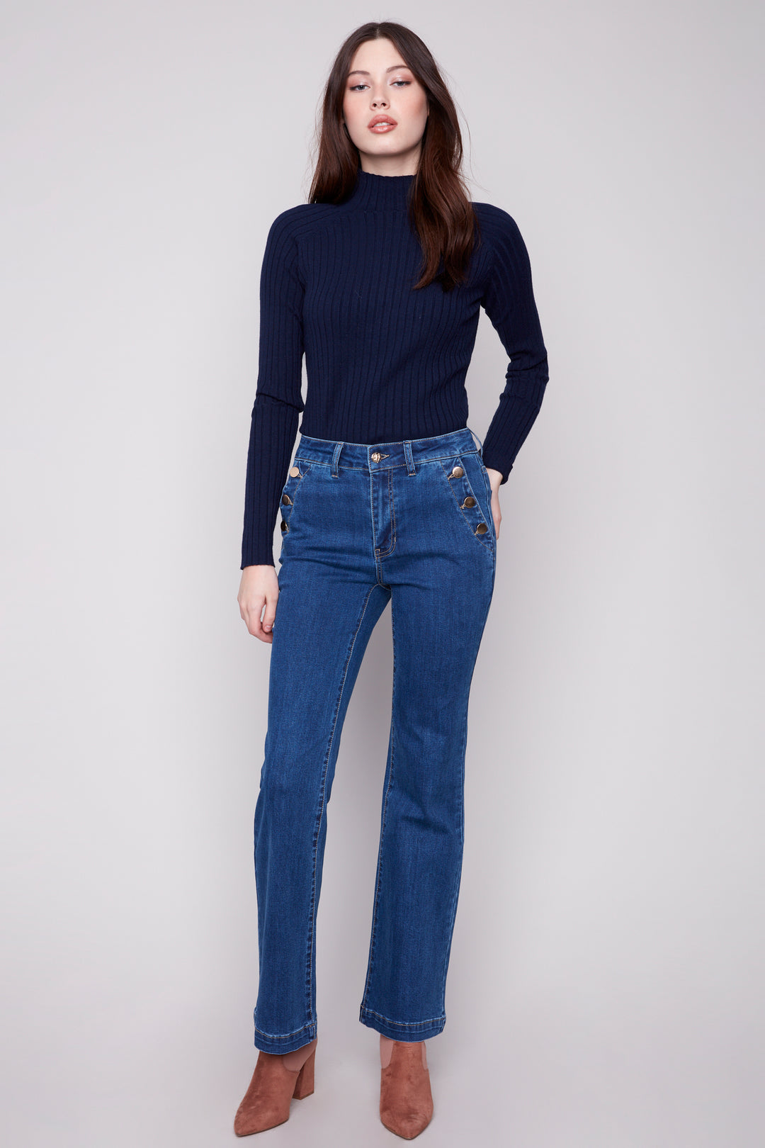 FLARE JEAN WITH BUTTON POCKET DETAIL