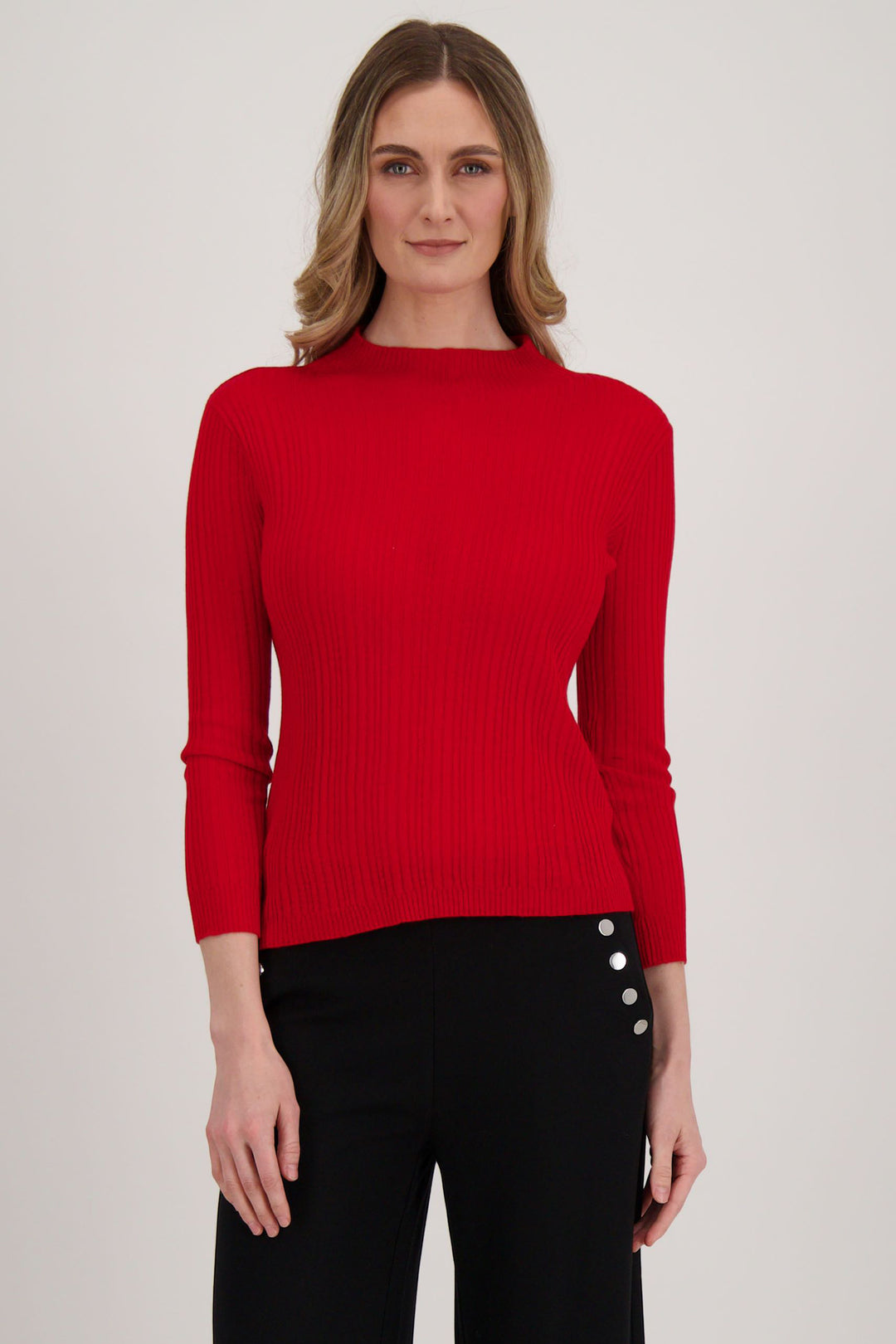 Spanner Fall 2024  Made from super lightweight, stretchy material and designed with a modern ribbed texture, this fitted top is perfect for day or night! 