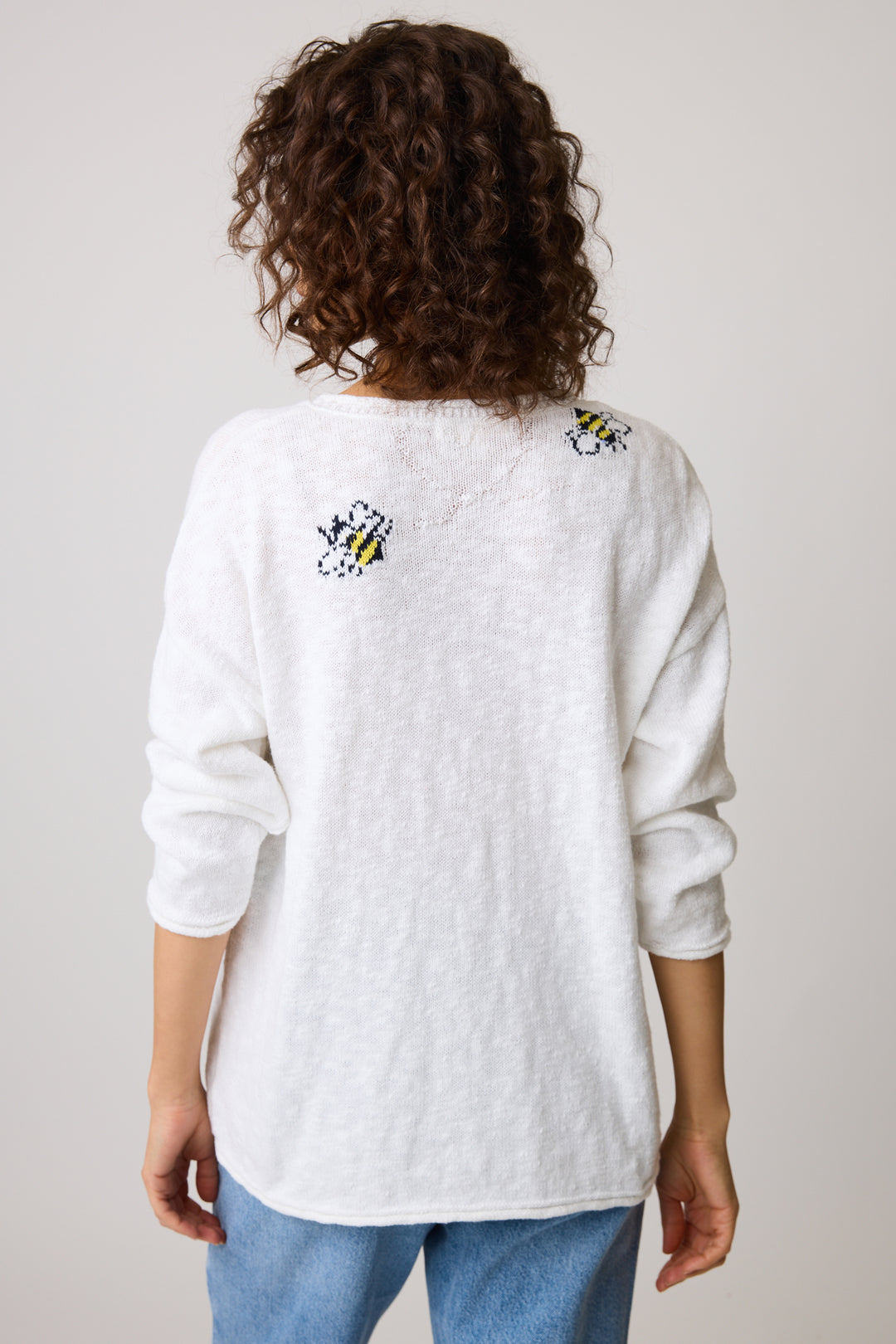 BEE FRIENDS SWEATER TOP