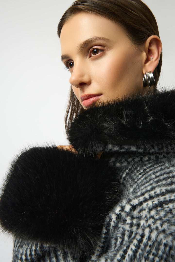 FEATHER YARN PLAID KNIT COAT WITH FAUX FUR