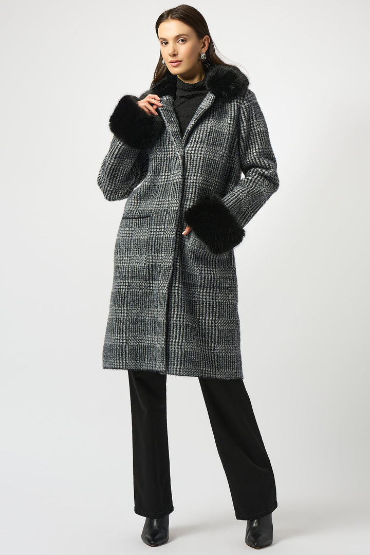 FEATHER YARN PLAID KNIT COAT WITH FAUX FUR
