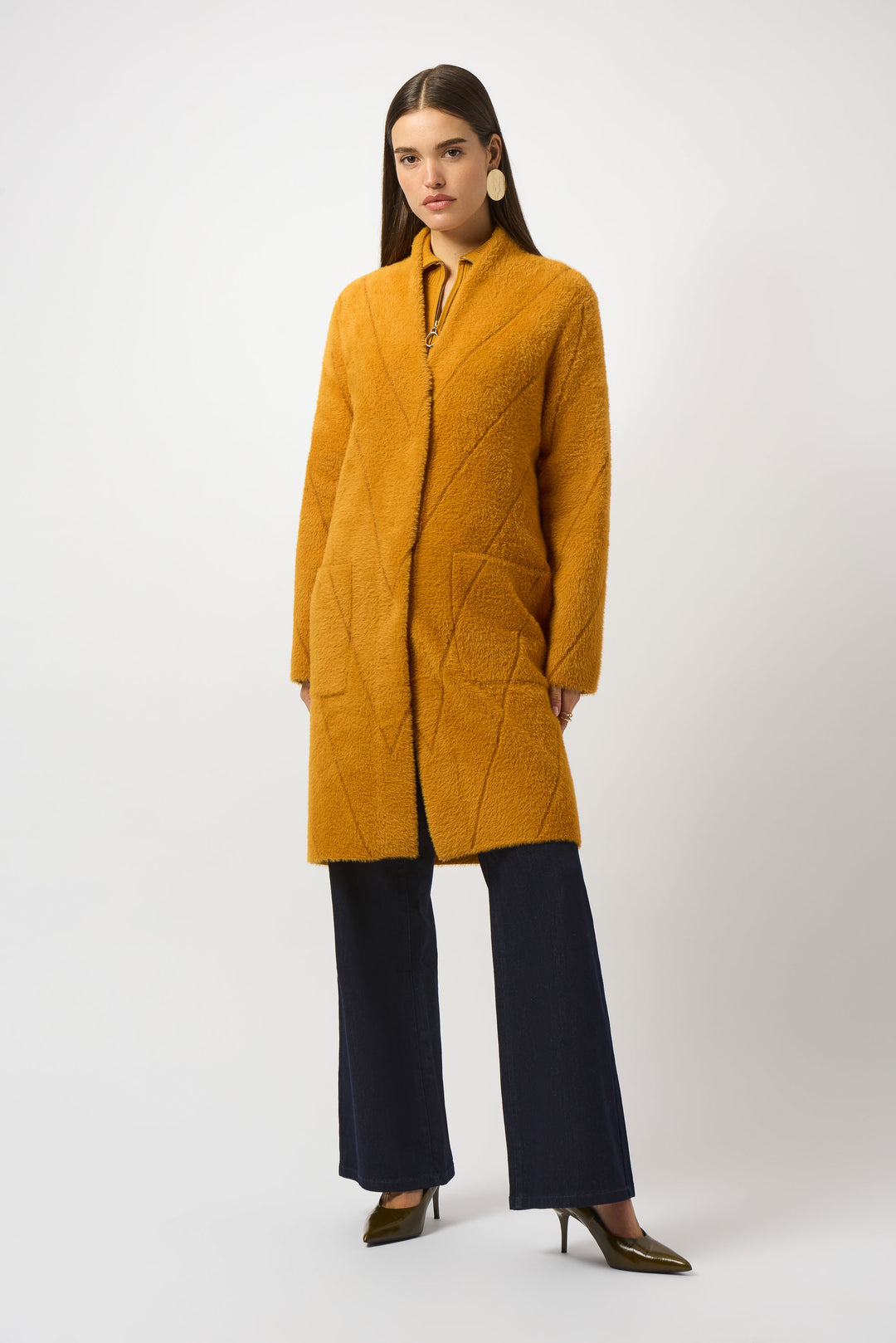 FEATHER YARN KNIT COAT