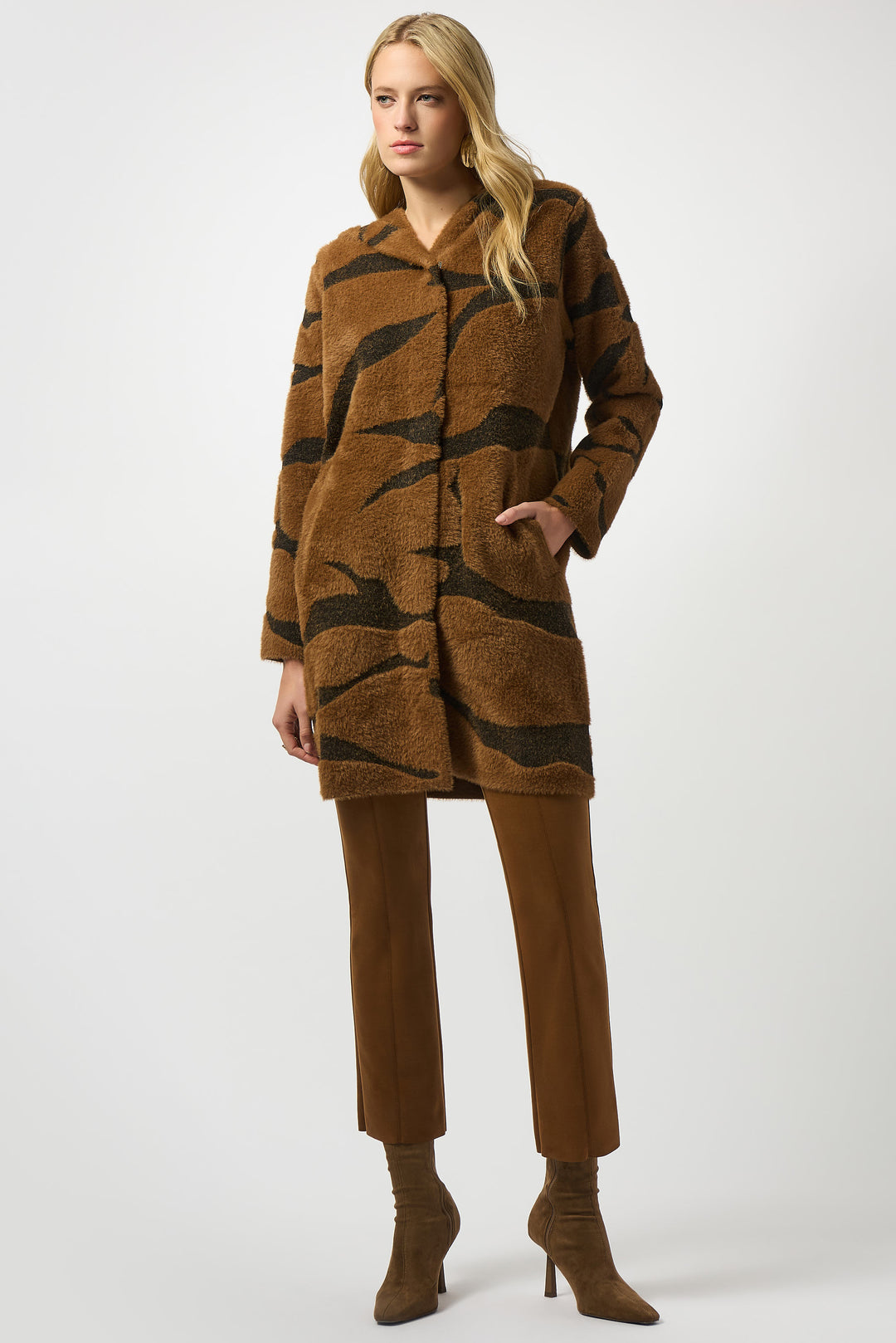 FEATHER YARN ANIMAL KNIT HOODED COAT