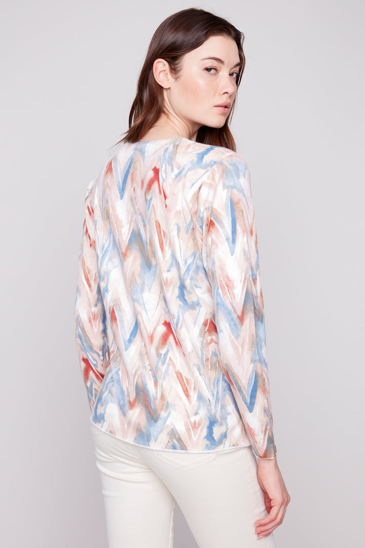 CHEVRON PRINTED LS V-NECK TOP