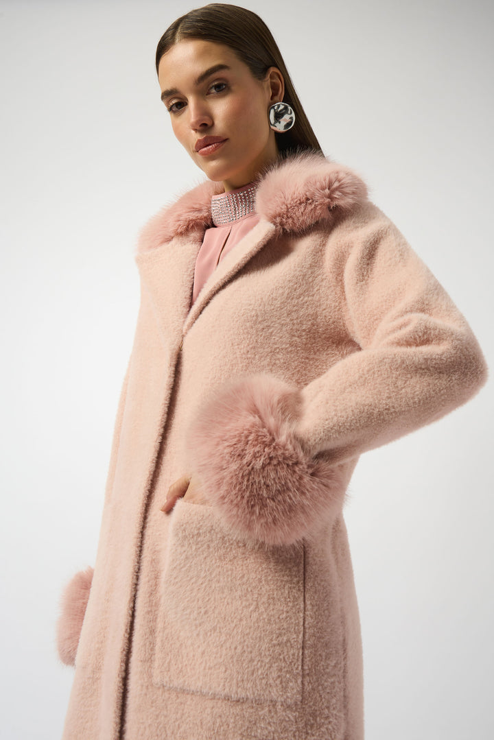 FEATHER YARN COAT WITH FAUX FUR