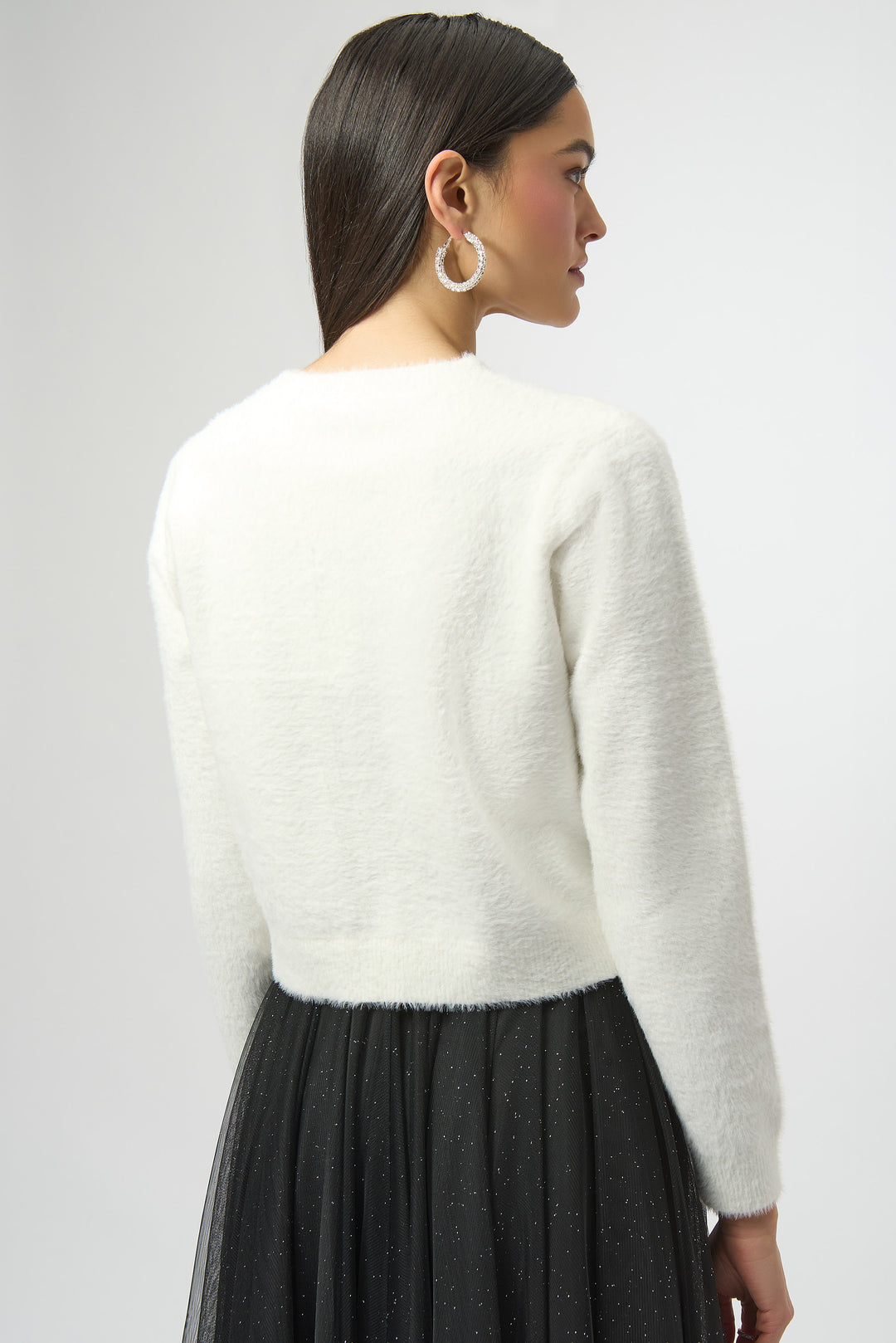 WINTER WHITE FEATHER YARN CARDI WITH RHINESTONE BOW