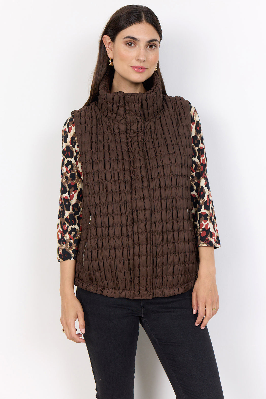 HOT FUDGE SHIRRED QUILT VEST