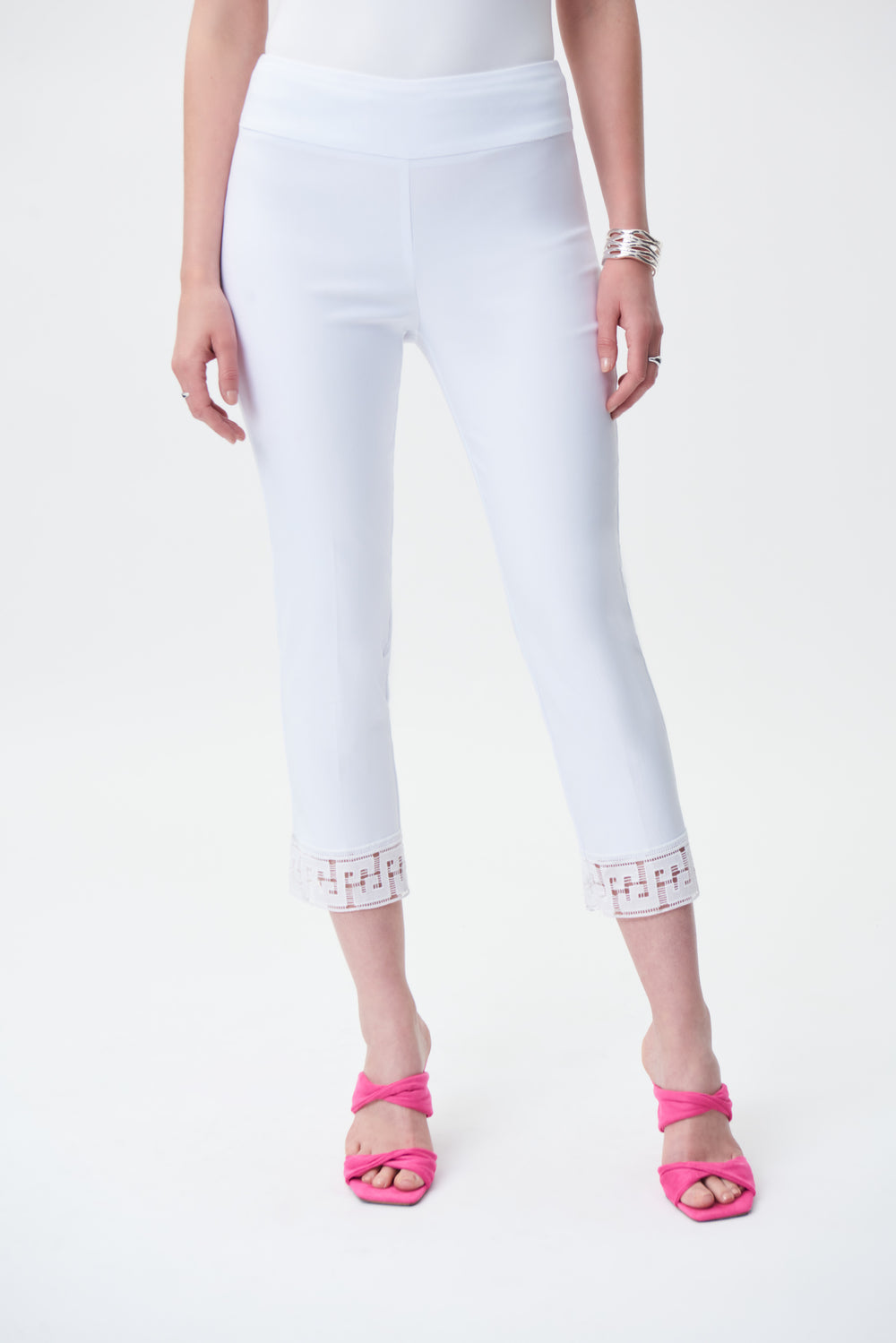Joseph Ribkoff Spring 2023 women's casual capri pants - white front