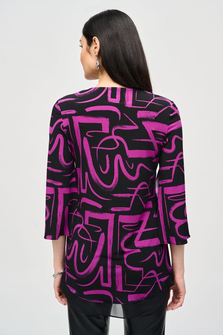 ABSTRACT FLARED ZIP NECK TOP