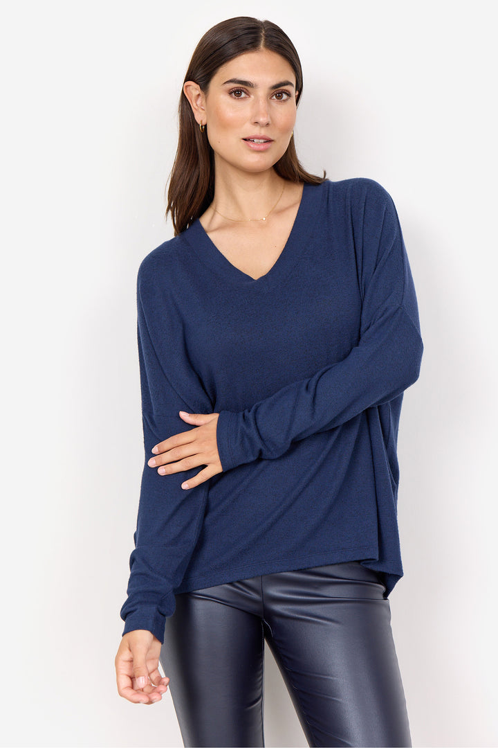 Soya Concept Fall 2024  With its airy and cozy design, this light sweater top is perfect for any season. 