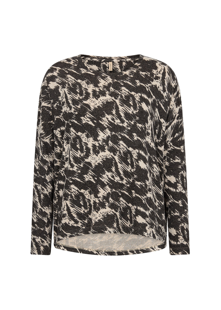 ANIMAL PRINT DOLMAN TOP