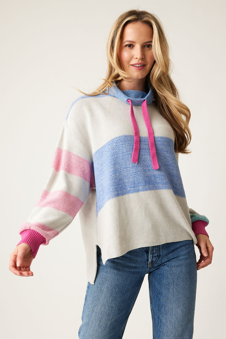 Cotton Country Fall 2024 The neat hi-lo hem design and drawstring ensure a perfect fit, while the full length loose sleeves and high neck design provide both warmth and fashion.