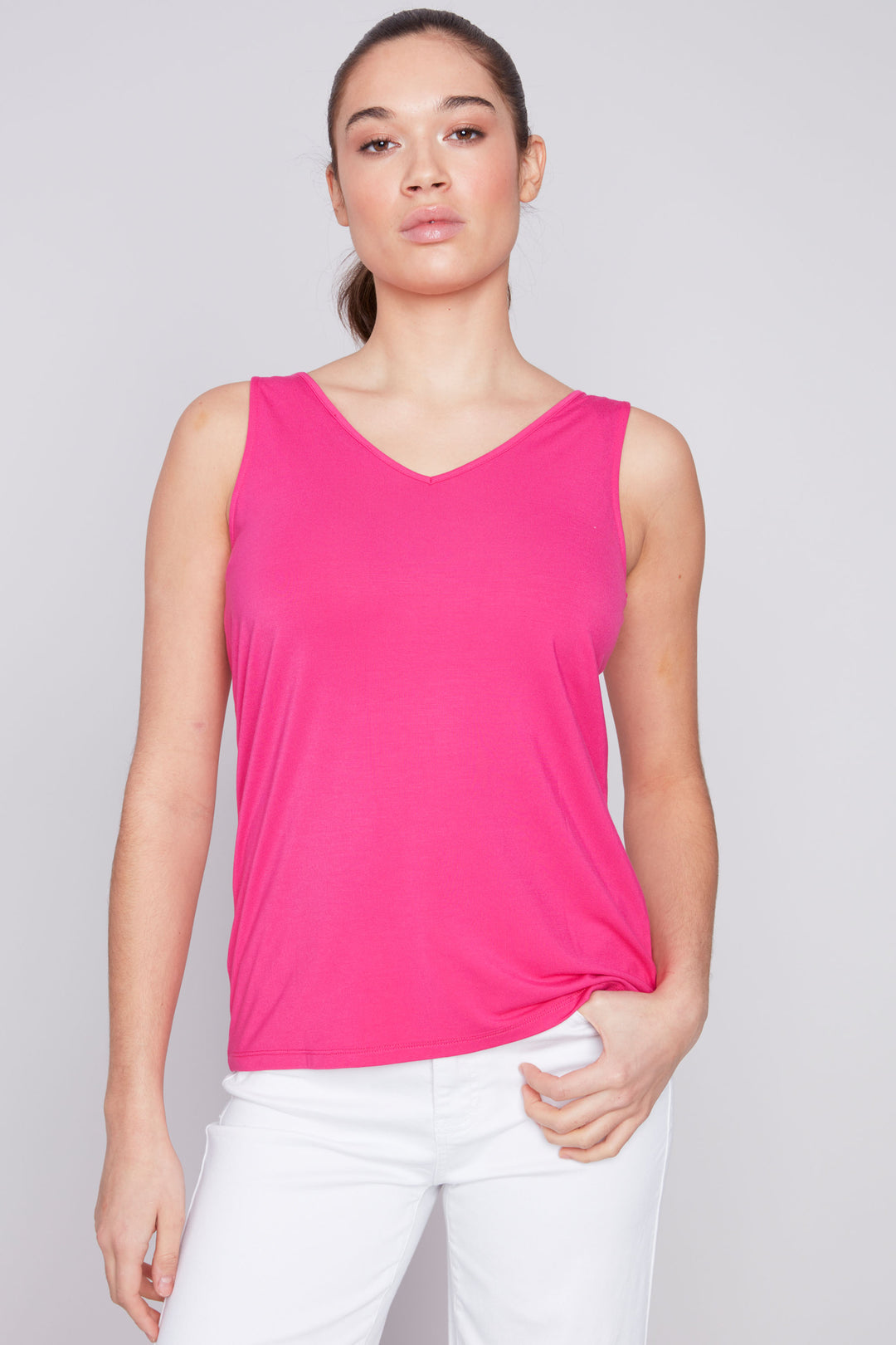Featuring a flattering v-neck and a light, simple design, this top is perfect for any occasion. 