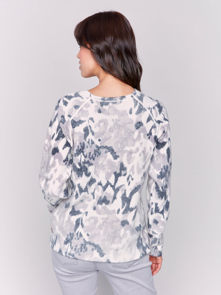 REVERSIBLE CAMO FLORAL TOP