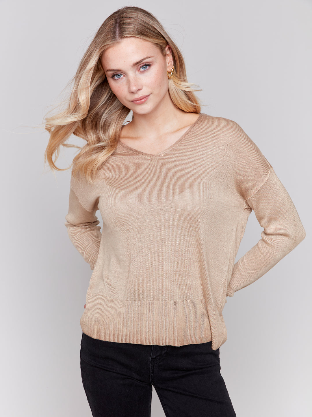 SNOW WASH V-NECK TOP