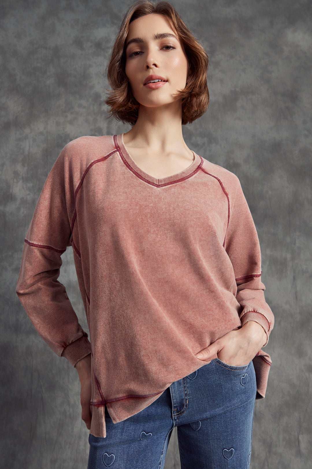 Charlie B Fall 2025 Crafted from a soft cotton blend, it offers cozy comfort with raglan long sleeves for easy movement. The unique cold dye colouring adds a fresh, one-of-a-kind look that pairs perfectly with jeans for a super casual, stylish outfit.