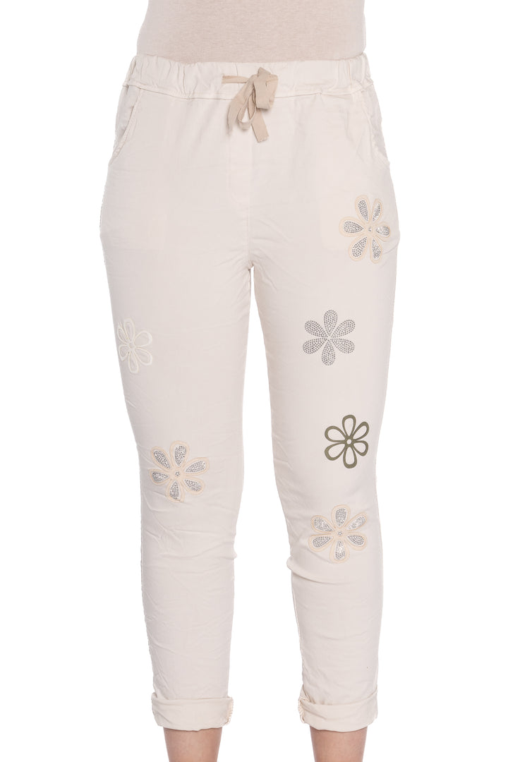 ETERN Spring 2025  Made with a blend of cotton and spandex, these joggers feature a drawstring waist, cuffed hems and side and back pockets. 