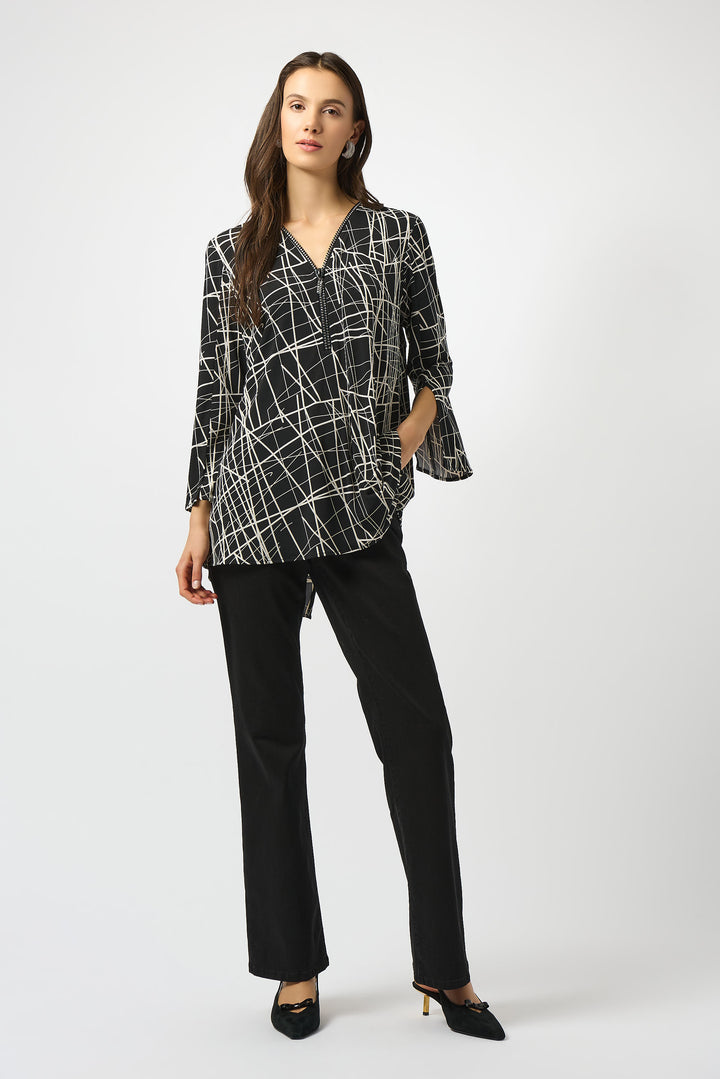 LINEAR PRINT ZIP NECK TUNIC