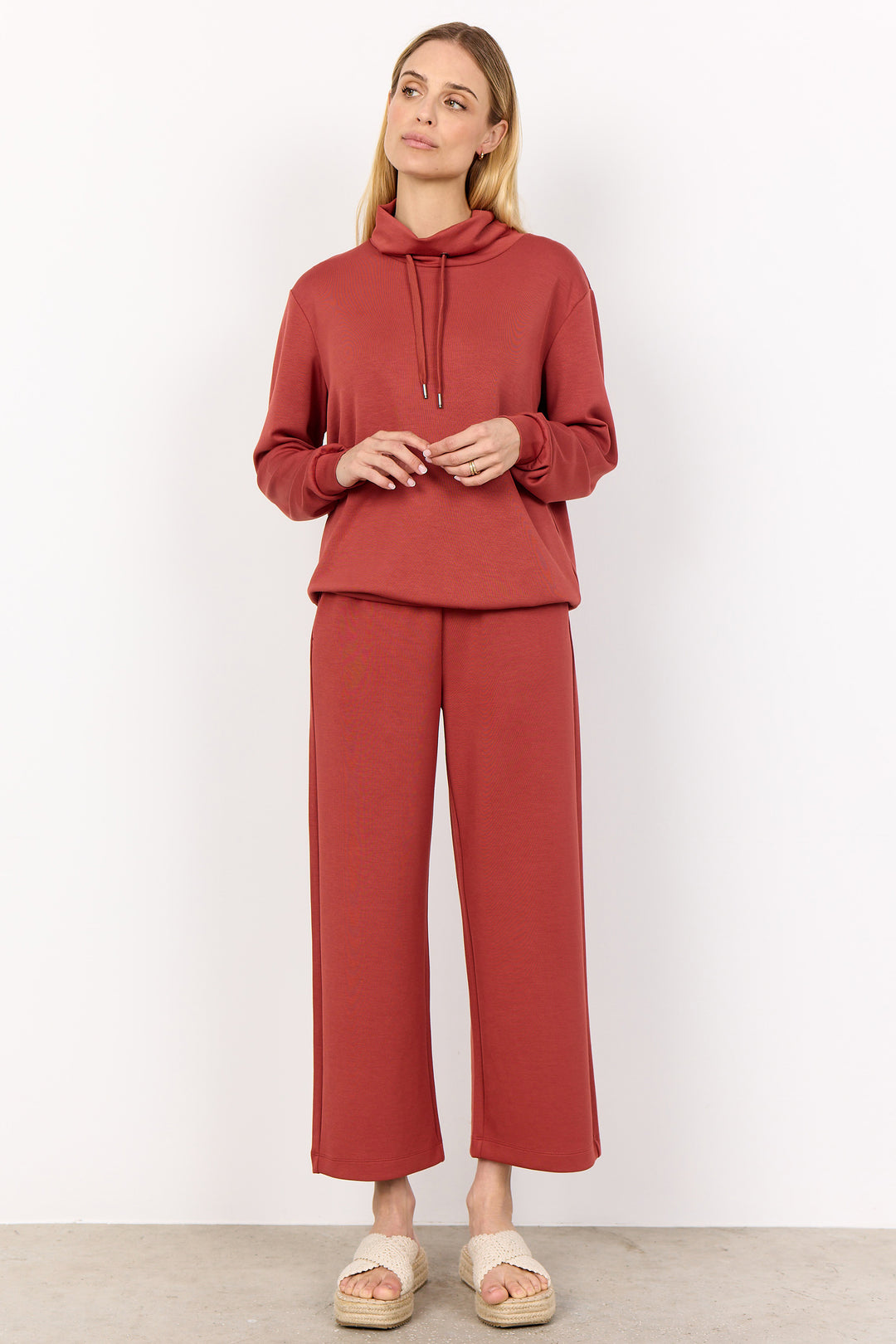 LS DRAWSTRING NECK TOP