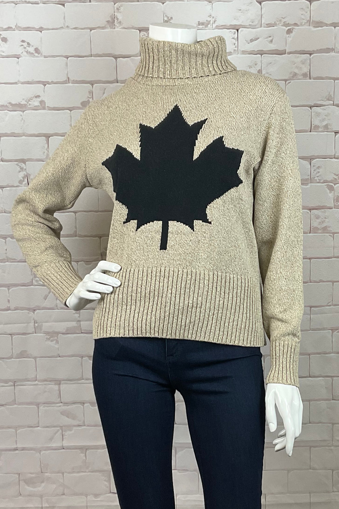 MAPLE LEAF T-NECK