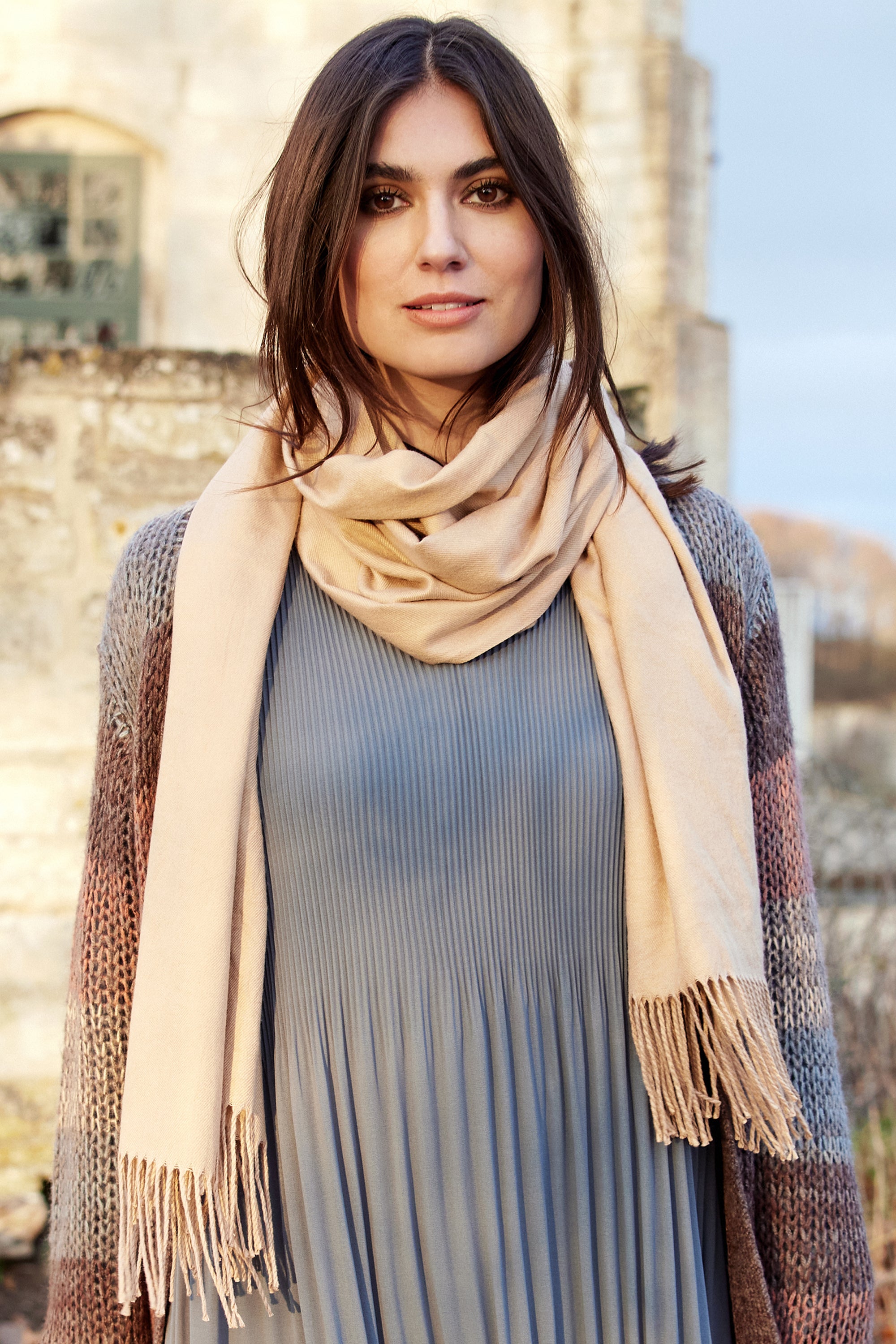 Camel coloured store scarf womens