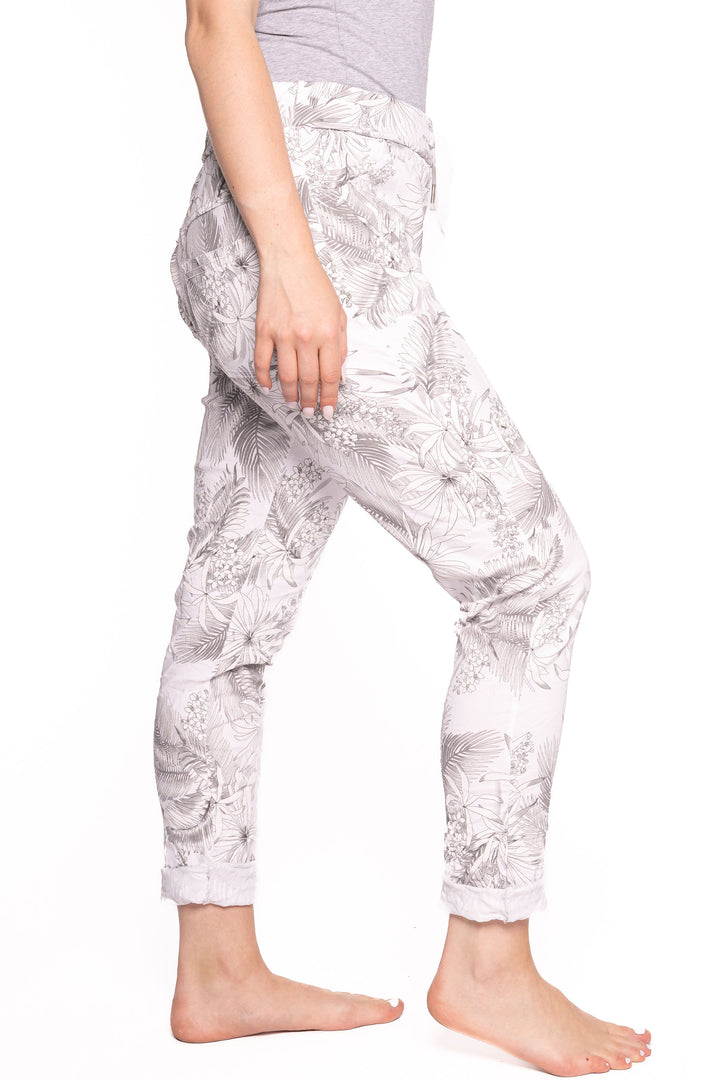 Etern Spring 2023 women's casual cropped crinkle fabric jogger pants - white side